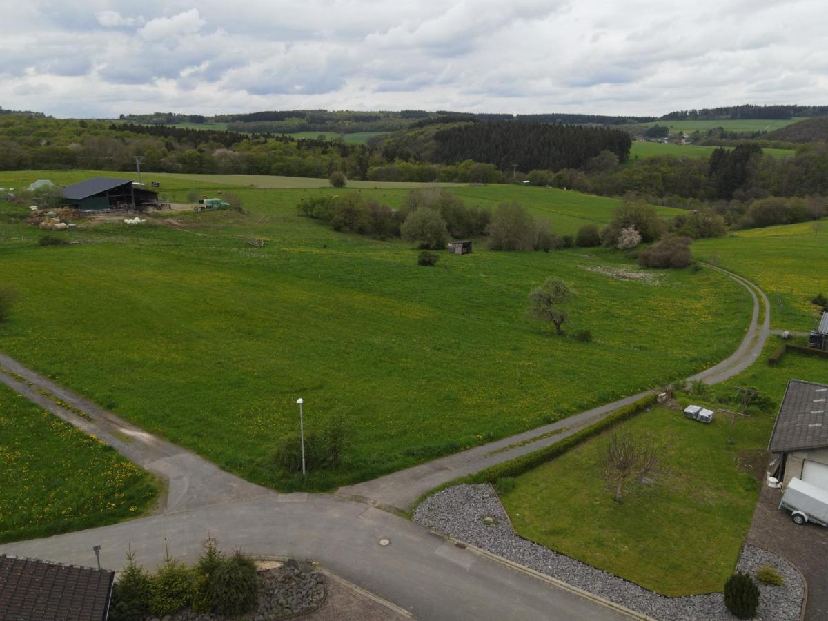 Ferienwohnung Zum Nuerburgring Munk Buitenkant foto