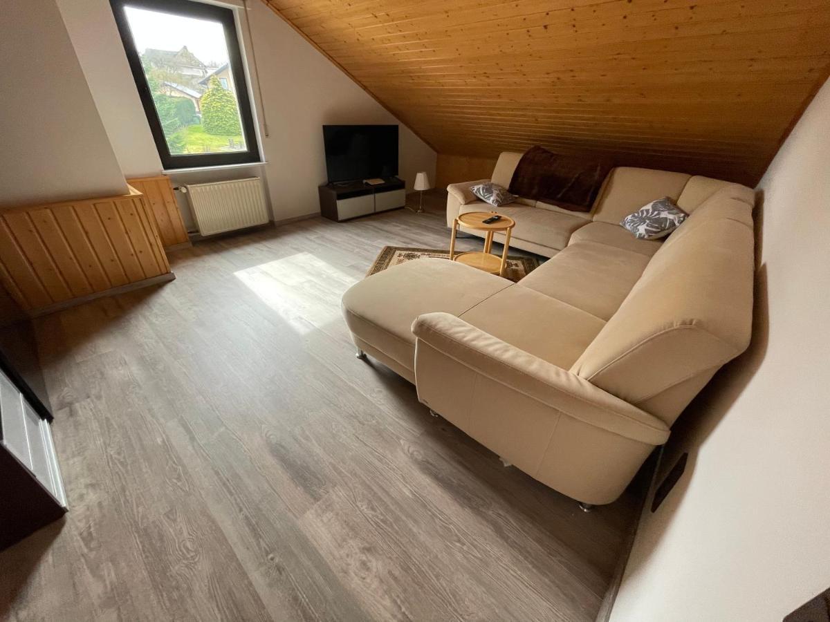 Ferienwohnung Zum Nuerburgring Munk Buitenkant foto